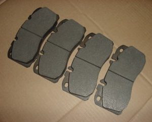 960912 Remblokset voor of achter.
