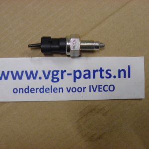 schakelaar achteruitrijverlichting iveco daily