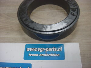 8138308A Buiten lager